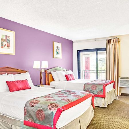 Ramada By Wyndham Rockaway Ξενοδοχείο Εξωτερικό φωτογραφία
