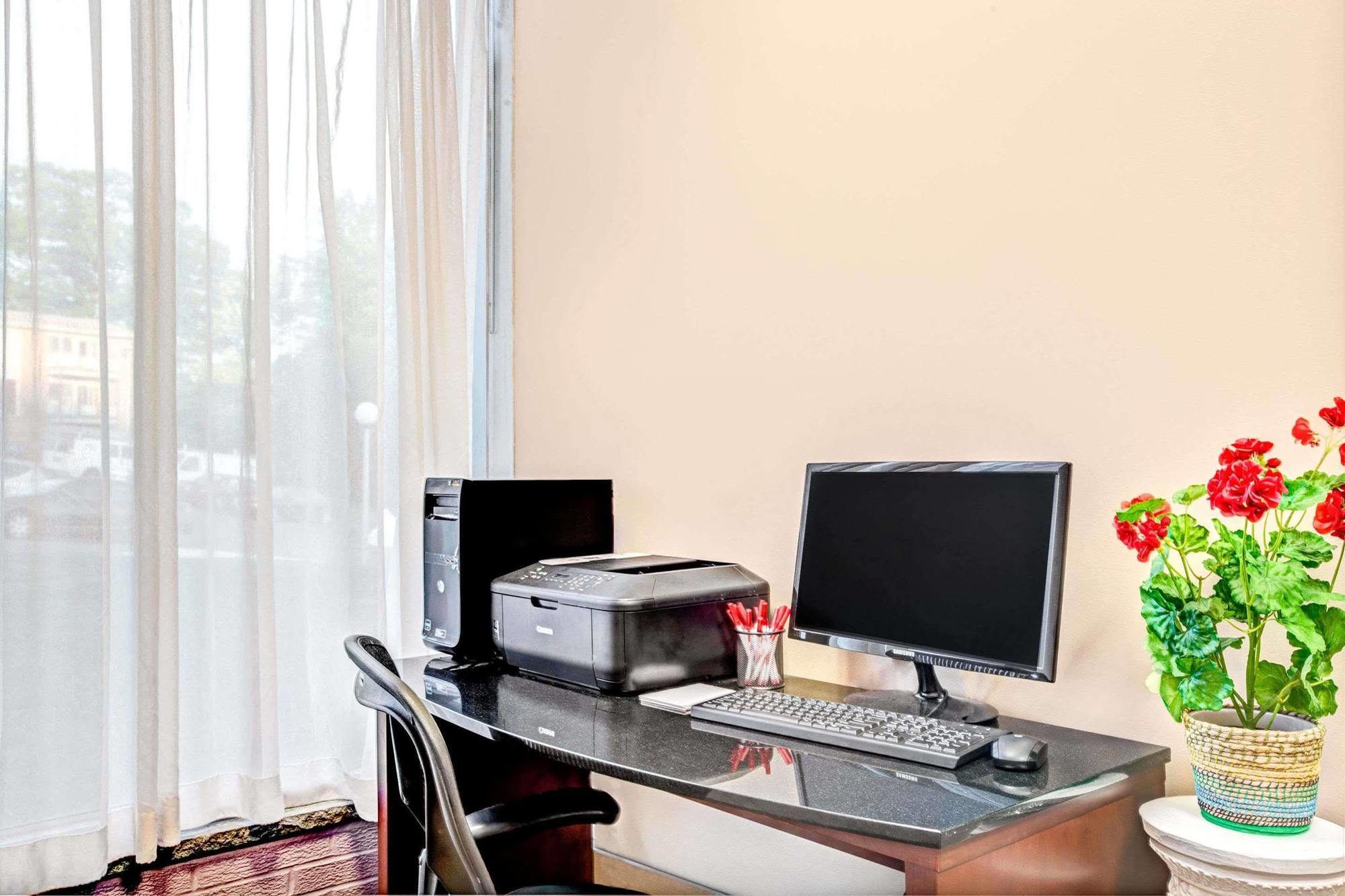 Ramada By Wyndham Rockaway Ξενοδοχείο Εξωτερικό φωτογραφία